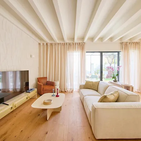 Villa Luxury By The Sea W Salty Pool, By Timecooler Oeiras